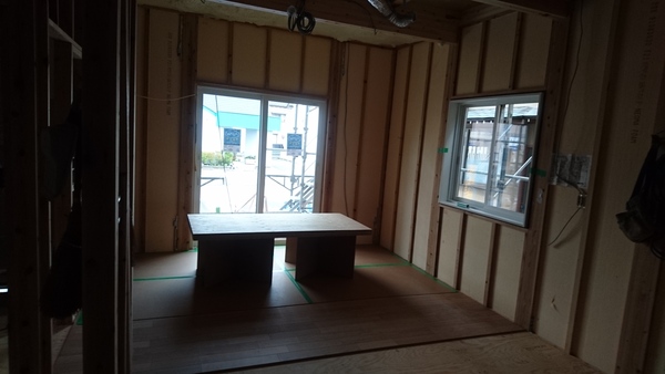 只今施工中です！W断熱+高気密、太平三丁目ZEH対応、建売モデルハウス