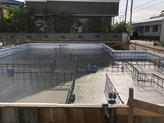 解体工事と配筋検査+打設。