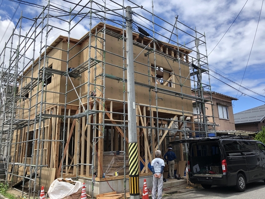 長期優良住宅とZEHが上棟しました。