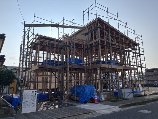 二世帯住宅の現場が上棟しました