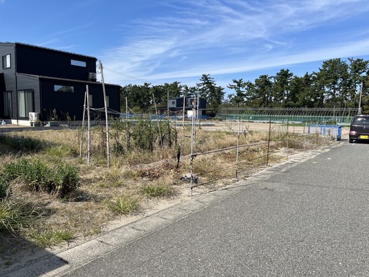 聖篭町次第浜で新築工事が始まります。
