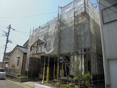新潟　リフォーム　外壁張り替え中