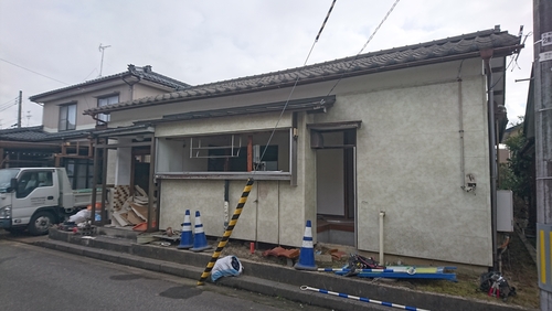 新潟市東区東中野山で解体工事が始まりました！！